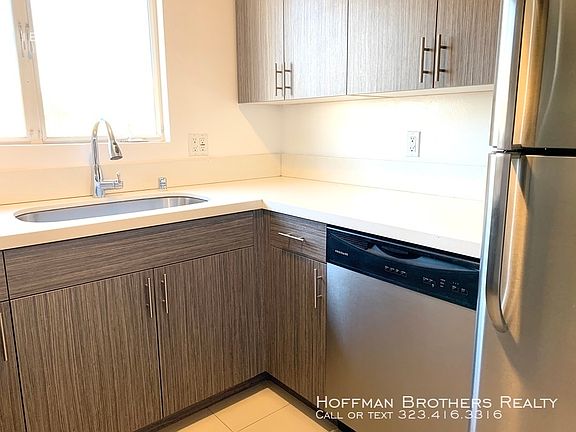 2nd image of 612 N Sycamore Ave APT 6