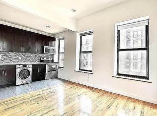 132 E 7th St APT 3, New York, NY 10009