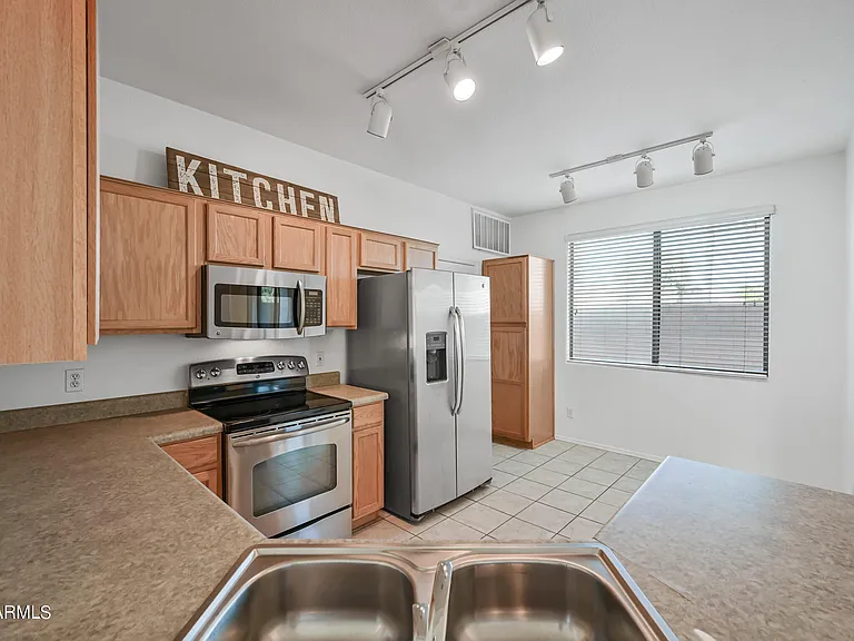 14314 W Cora Ln — Photo 6