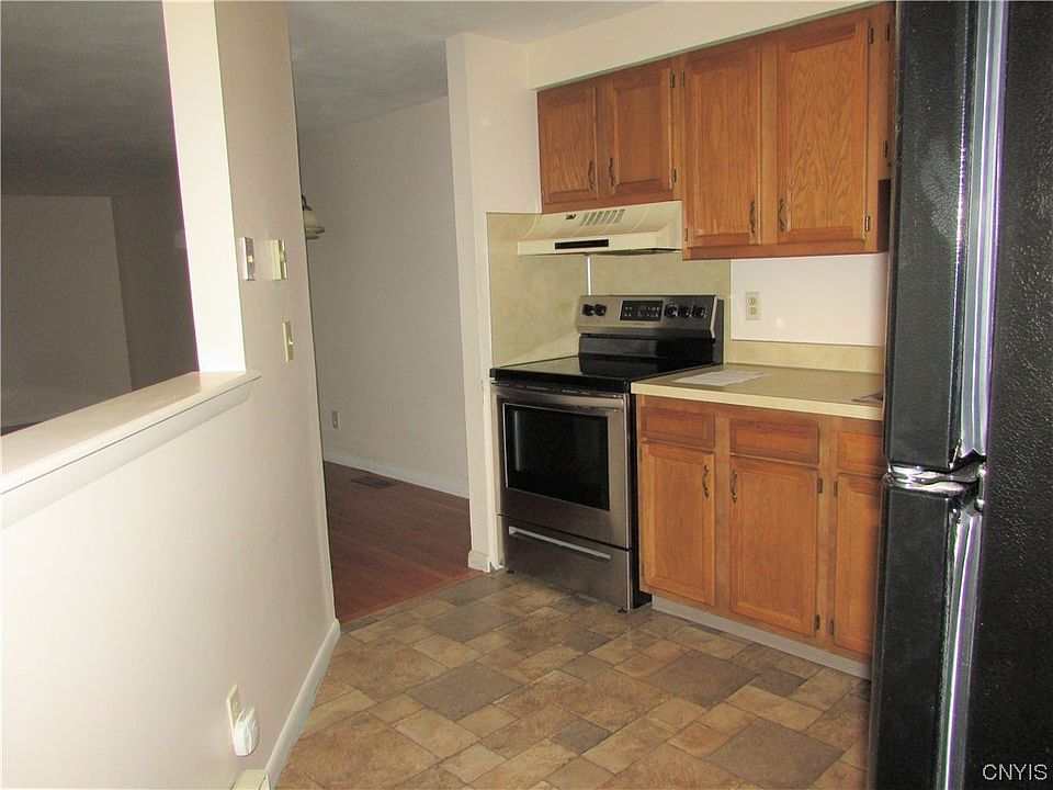 8415 Fathom Dr Baldwinsville NY Zillow