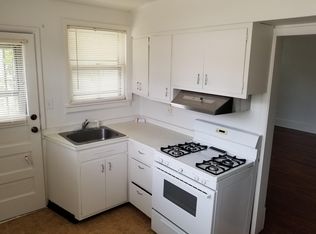 813 E Washington St APT 2, Bloomington, IL 61701