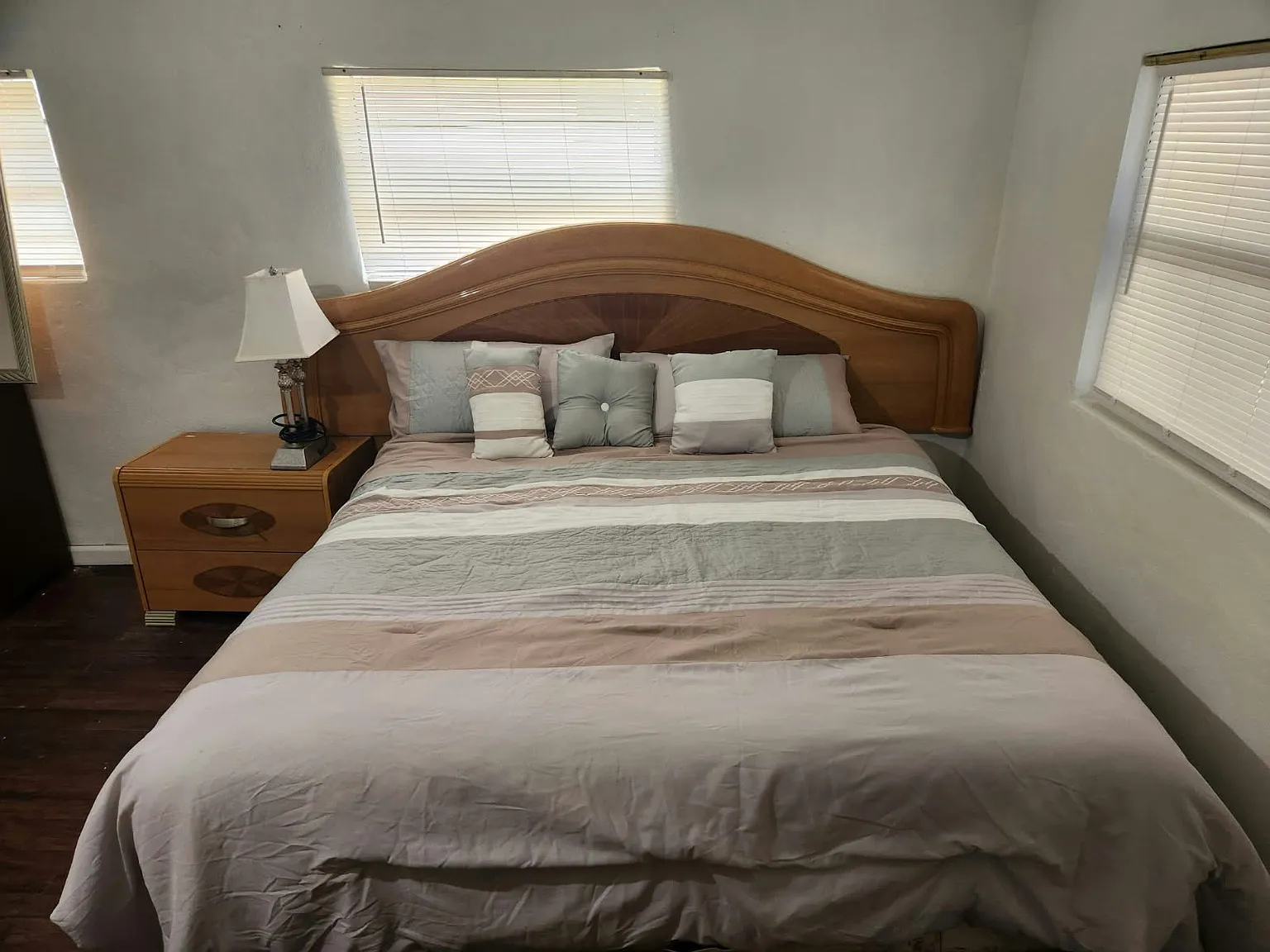 1036 West 18th Street , Unit E - Bedroom/Closet — Photo 2