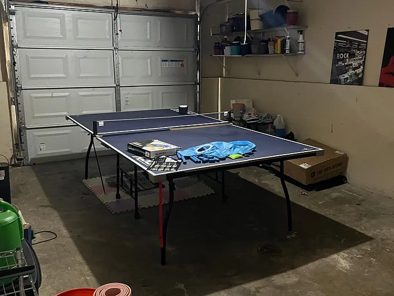1 Car Garage!