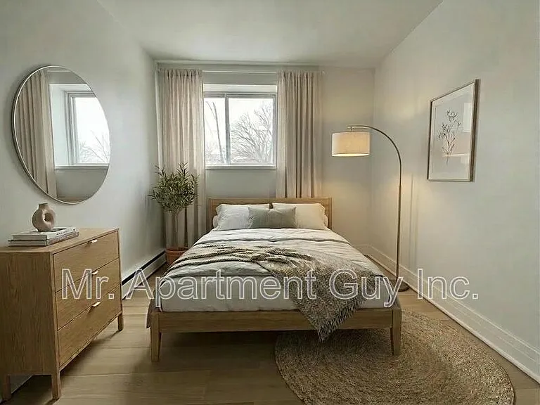 1284 Fennell Ave E #5 — Photo 5