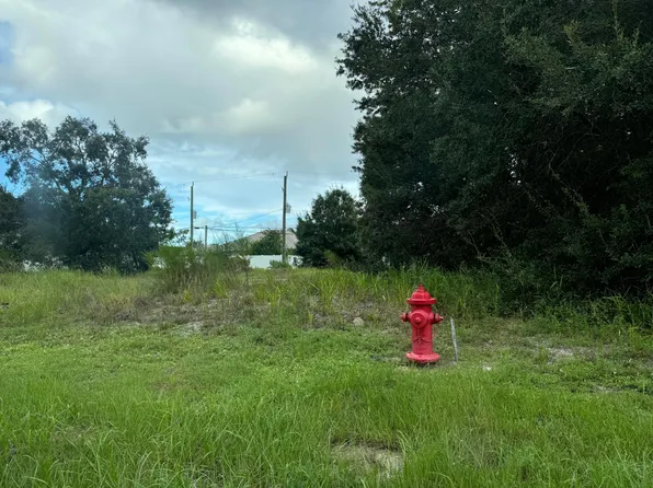 3757 SW Port Saint Lucie Boulevard, Port St Lucie, FL 34953