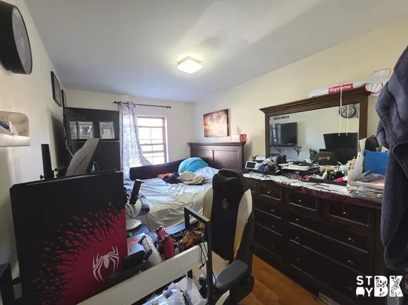 224 Quincy Street image 3 of 13