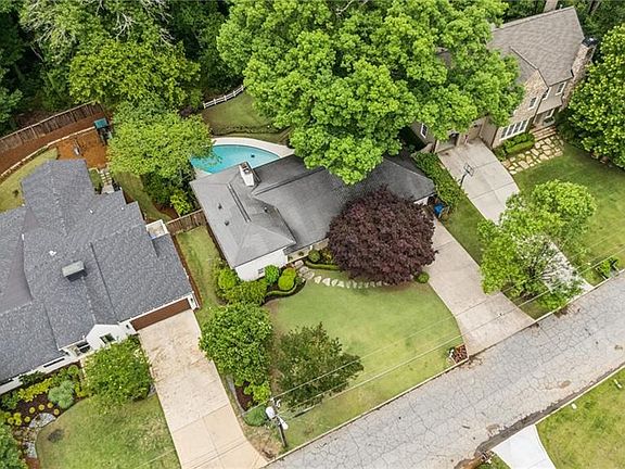 2nd image of 2988 Rockingham Dr NW
