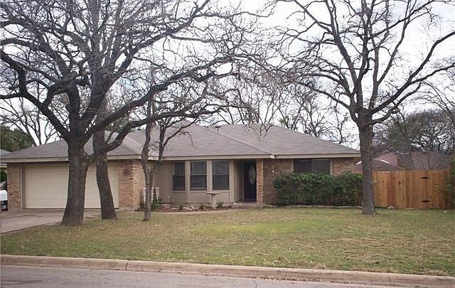 Beautiful Home in a Great West Georgetown Neighborhood, Close to Everything!  Beautiful Trees and a Big Yard.  Note the new roof (as of 12/16) the fresh paint, and new fencing!