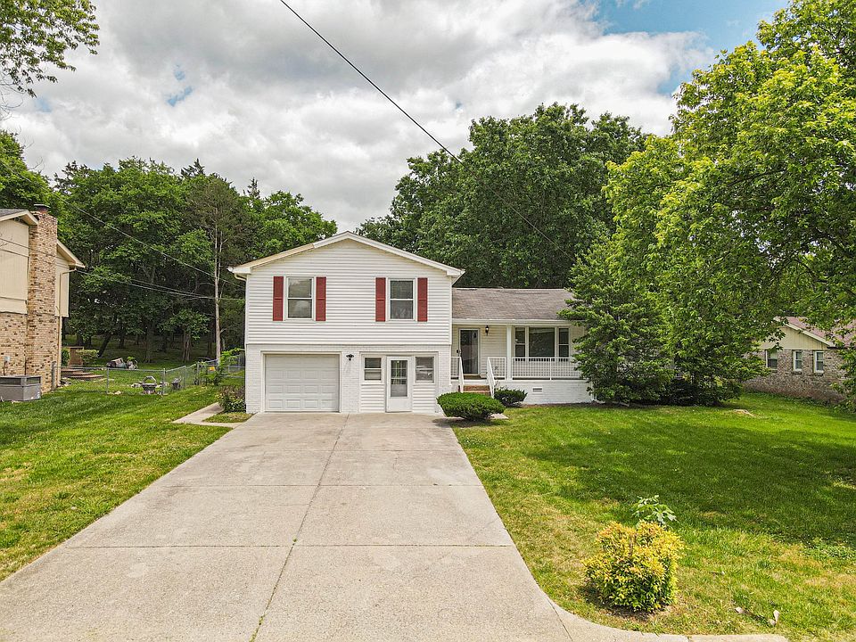 1st image of 624 Lake Terrace Dr