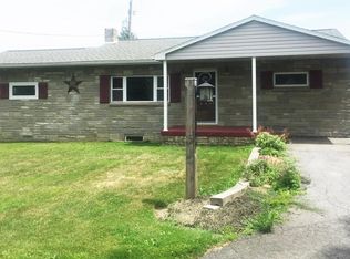 1090 Mount Joy Rd, Manheim, PA 17545