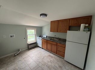 7 Meadow St #2, Cohoes, NY 12047
