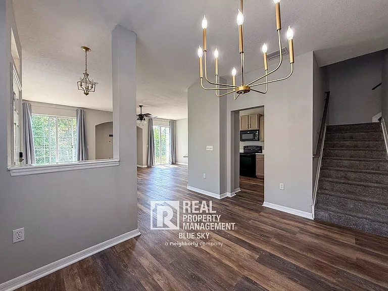 7624 Red Mill Cir — Photo 8