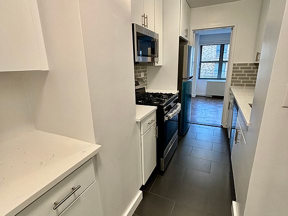 4th image of 511 E 80th St APT 7D