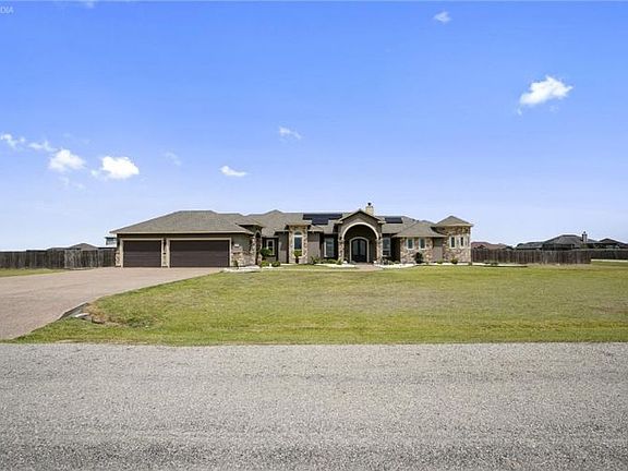 3rd image of 2554 Balchuck Ln