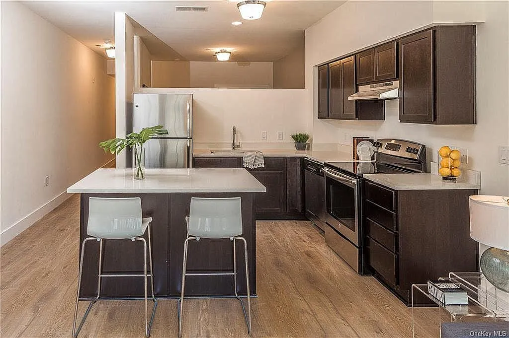 308 Columbus Ave — Photo 2