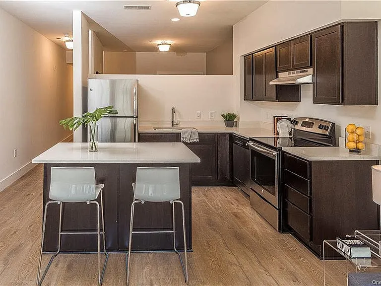308 Columbus Ave — Photo 5