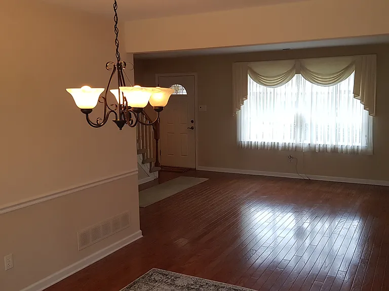 520 Merioneth Dr — Photo 28
