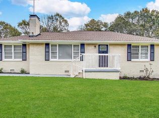 20 Maddox Rd, Locust Grove, GA 30248