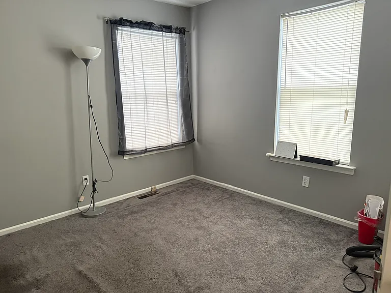 52 Lear Ct — Photo 8