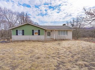 3394 Summer Valley Rd, New Ringgold, PA 17960