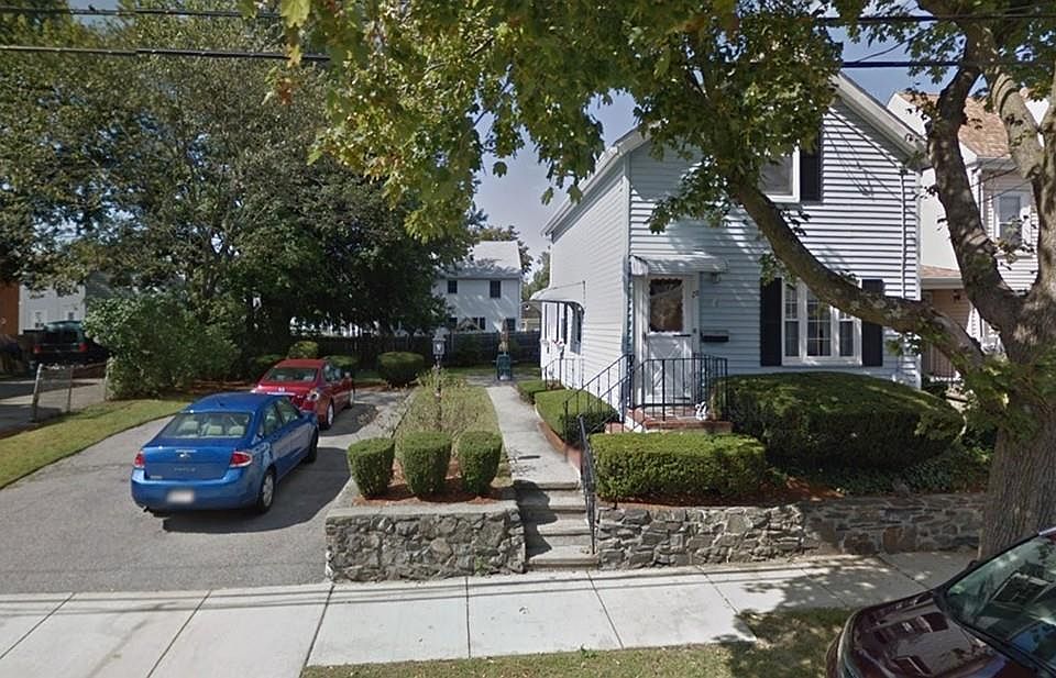2nd image of 20 Beacon St