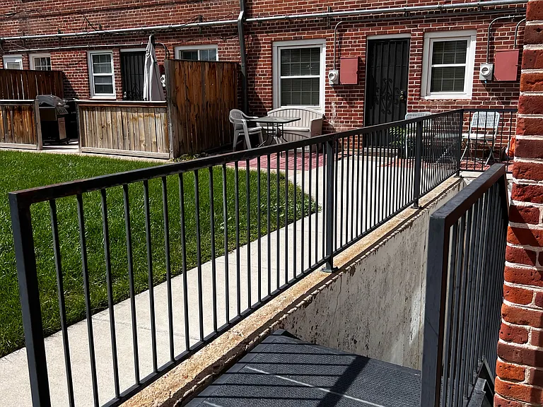 2808 Jasmine St — Photo 32