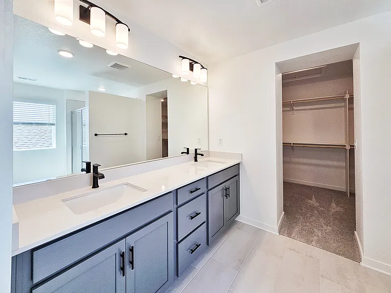 21470 E 58th Ave — Photo 16
