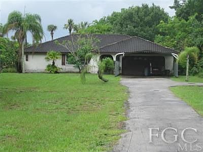 Home for Sale in Fort Myers, FL $120,000