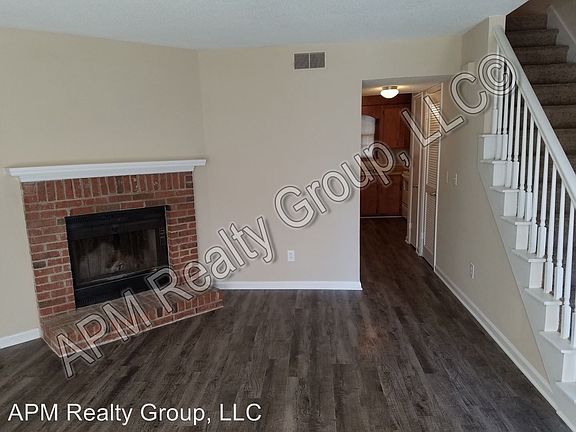 2nd image of 129 Manorwood Ct APT B