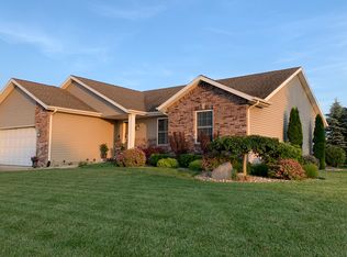 5409 N Sawgrass Ln, Leesburg, IN