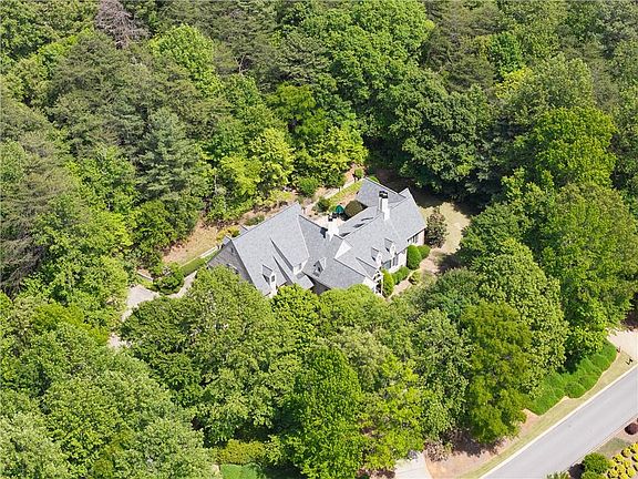 4th image of 3315 Orchard Dr