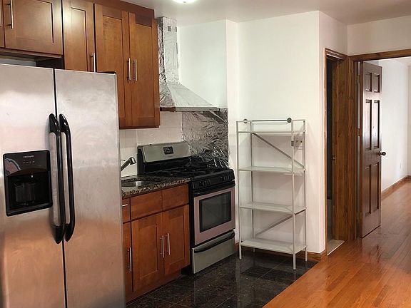 5th image of 147-30 Barclay Ave #2