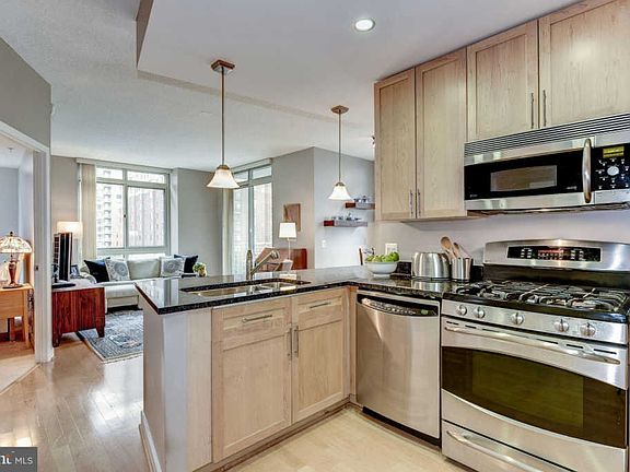 3rd image of 820 N Pollard St APT 411
