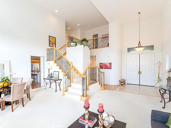 5th image of 17 Woods Cir