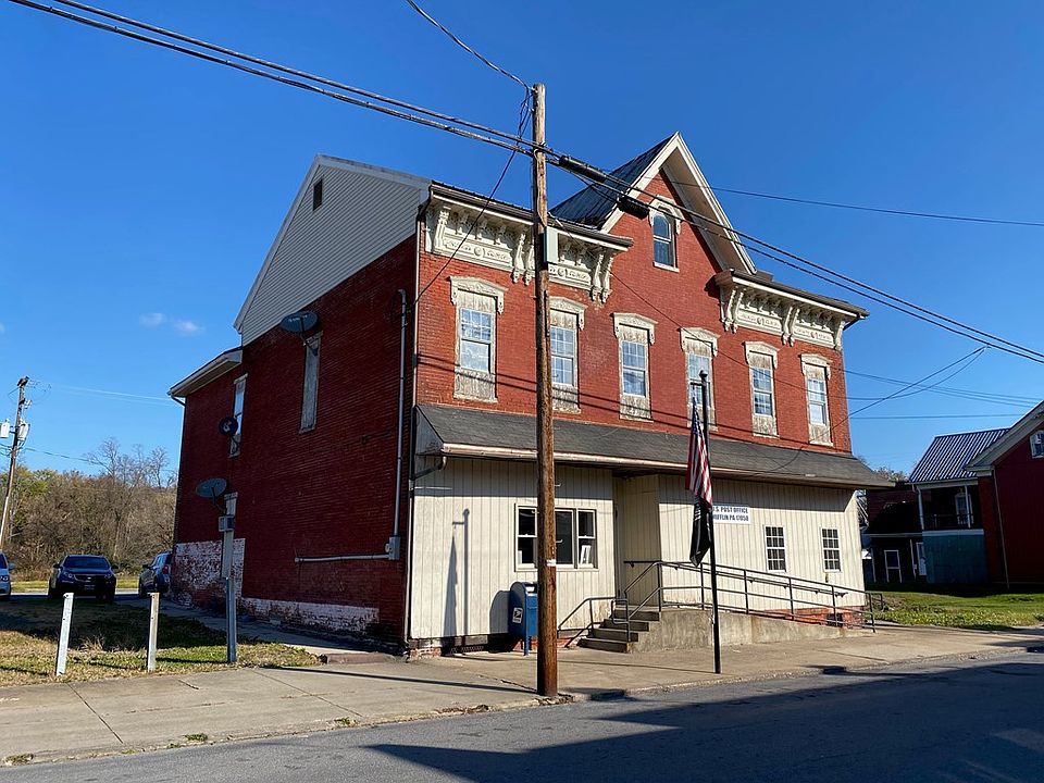 2nd image of 112 Main St