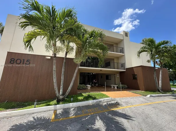 8015 SW 107th Ave APT 220, Miami, FL 33173
