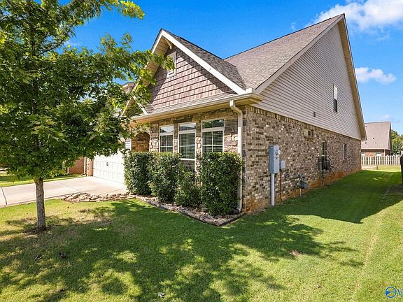 3rd image of 28599 Paseo Rd