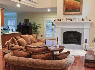 60 Mulberry Hill Rd, Fairfield, CT 06824