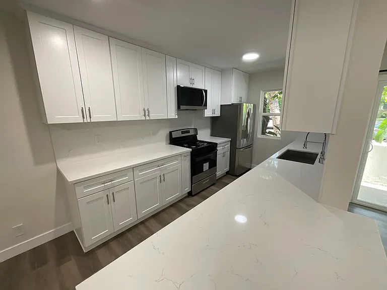7730 Lexington Ave #102 — Photo 3
