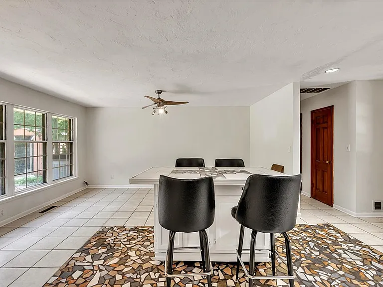 2037 NW 47th St — Photo 19