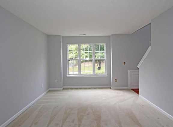 4th image of 3123 Wild Oats Ct SW