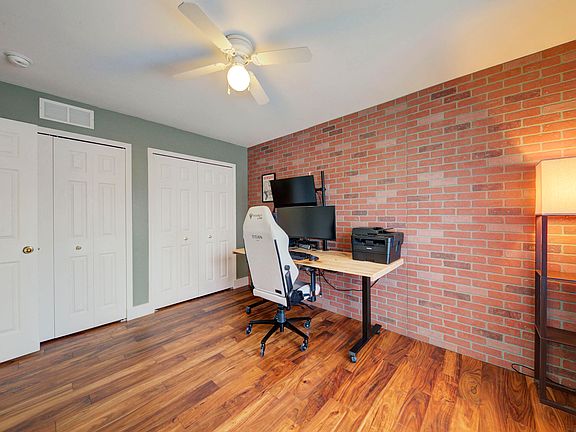 5th image of 7699 Summerdale Cir E