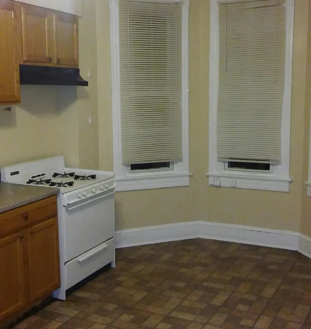 1 bed, $870 — Photo 2
