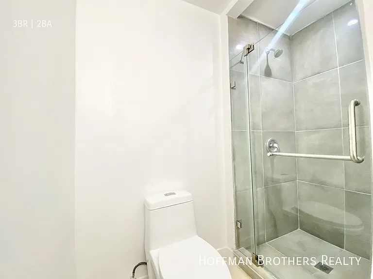 1017 Ocean Park Blvd #7 — Photo 11