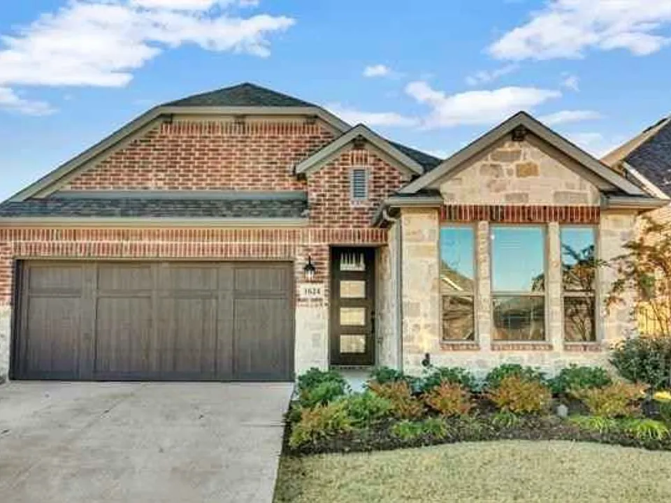 1624 Sweetwater Way