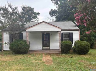 914 Fairway Dr NW, Huntsville, AL 35816