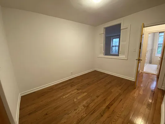 Rented by GreenVill Real Estate LLC | media 12