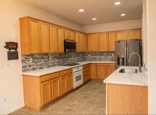 3653 SE Honeysuckle Pl, Hillsboro, OR 97123