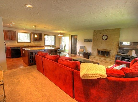 3rd image of 1903 E 63rd Ave