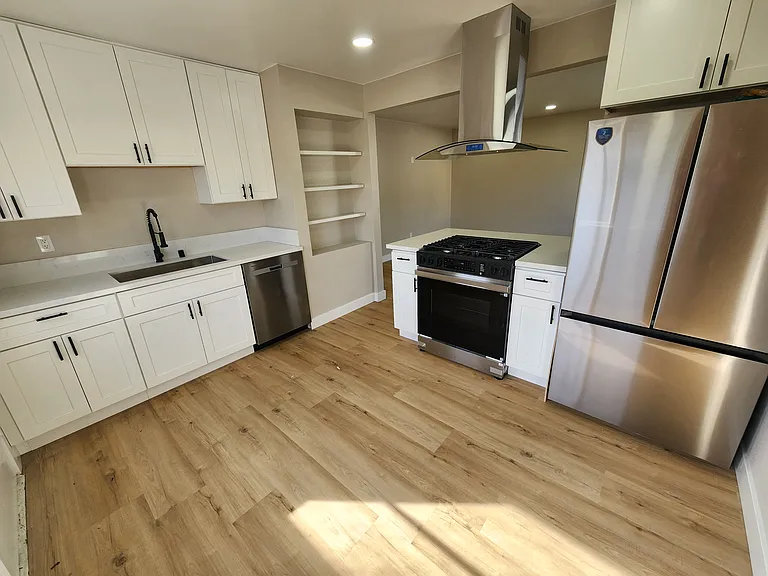 6106 Severin Dr — Photo 11